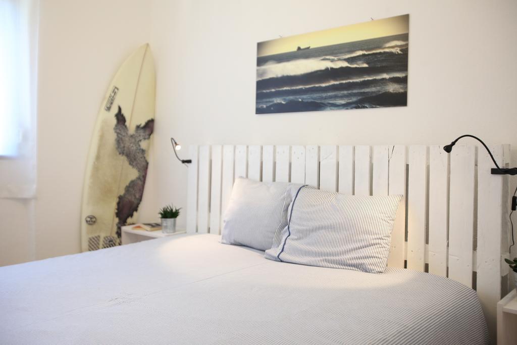 Auberge de jeunesse Moka Surfhouse à Ericeira Chambre photo